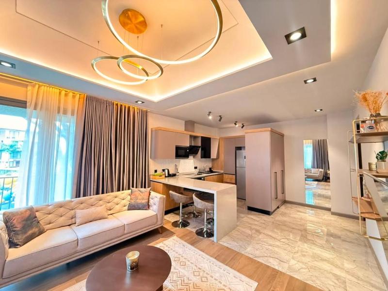 Luxury 1-Bedroom Apartment in Cantonments - image 1