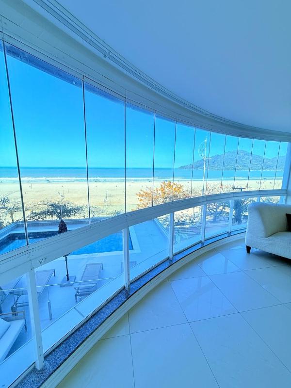 Penthouse 500m² • Av. Atlântica • Frente Mar e Spa - image 1