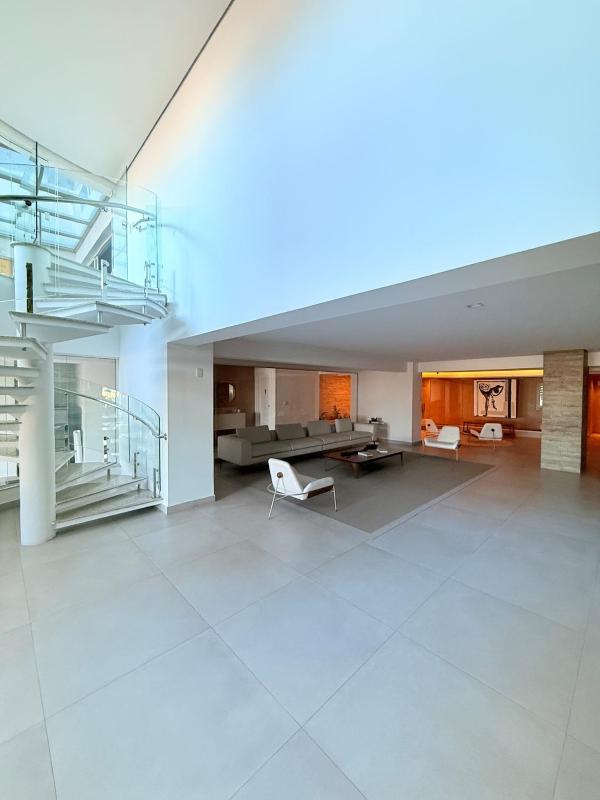 Penthouse 500m² • Av. Atlântica • Frente Mar e Spa - image 4