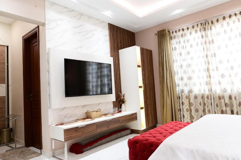 Elite Pearl Villa by Majestic Hospitality - image 13