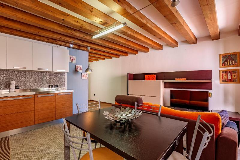 Le Flaneur - 