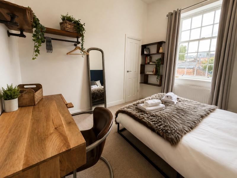 F3 Walkable to Racecourse! Sleeps 4 - image 9