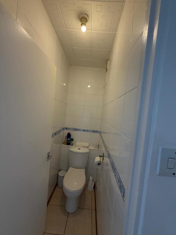Southampton - House - Sleeps 6 - Near Airport - image 12