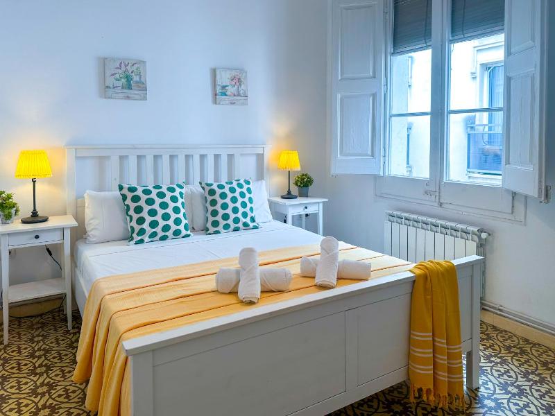 Gaudi Apartment by Hello Homes Sitges - image 6