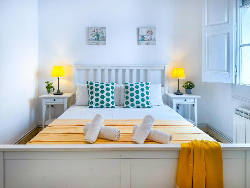 Gaudi Apartment by Hello Homes Sitges - image 5