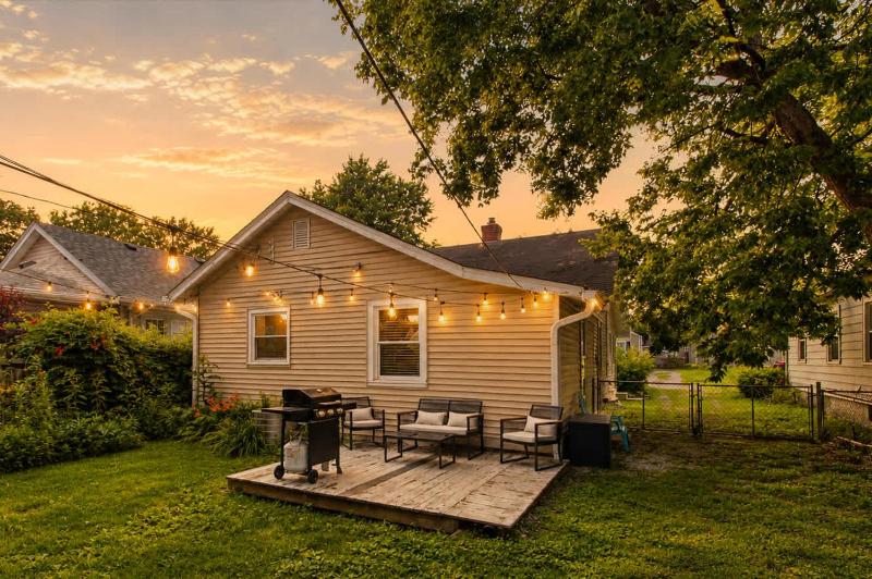 The Primrose Cottage Pet Friendly Private Yard - image 7