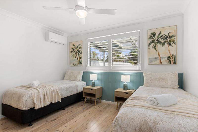 Samphire House - Fireplace with Heated Swimming Pool - image 33
