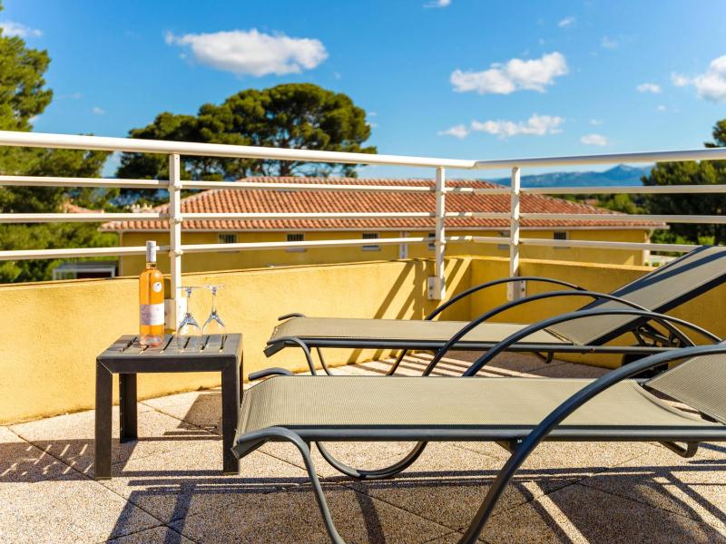 Côte d'Azur Chic Apartment for 4 - image 16