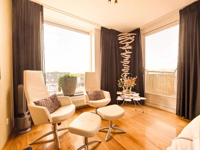 Romantic Coastal Getaway in Callantsoog - image 4