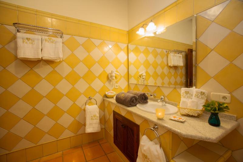 Double Room with Garden View image 2