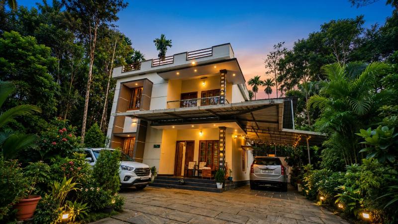 Aurora Villa - image 1