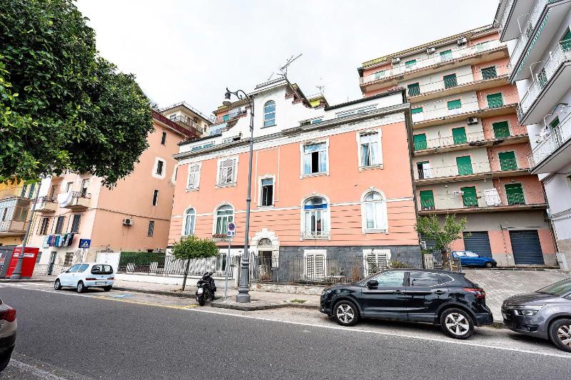 Via Leucosia a due passi dal mare - image 24