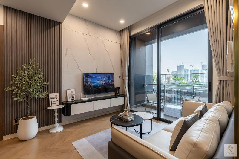 Lumière Signature Luxury Residence with Panoramic City Views - image 16