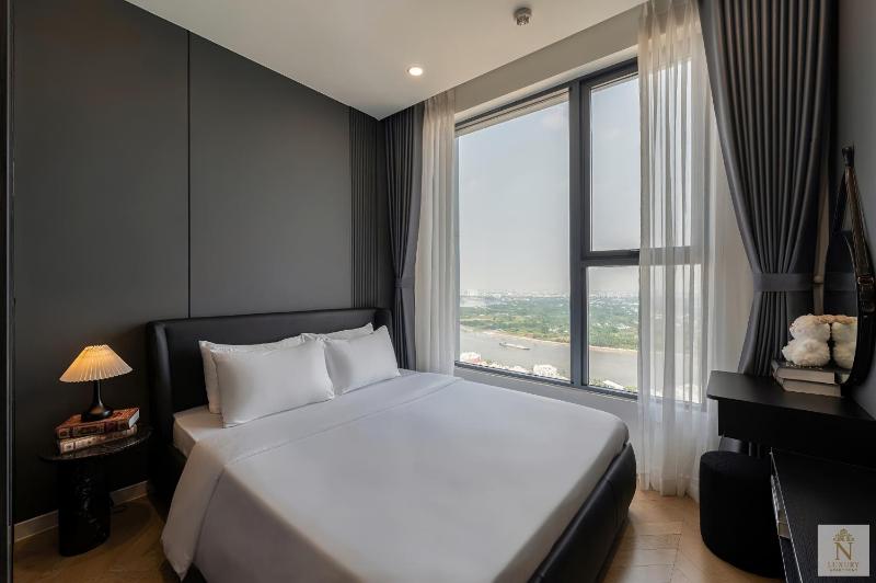 Lumière Signature Luxury Residence with Panoramic City Views - image 9