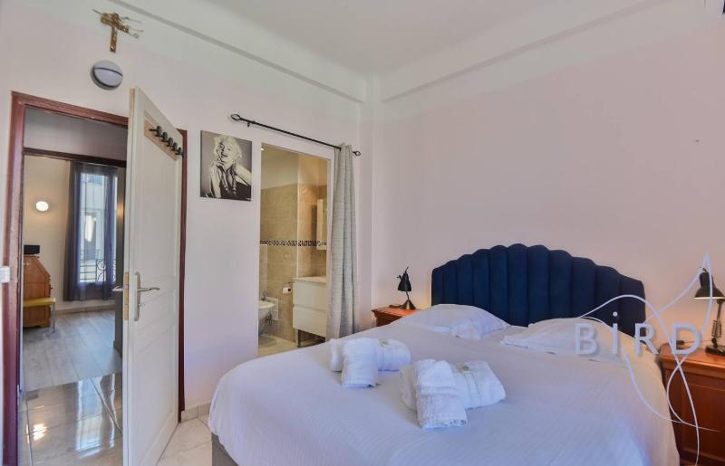 Bright apartment in the Heart of Nice - image 13