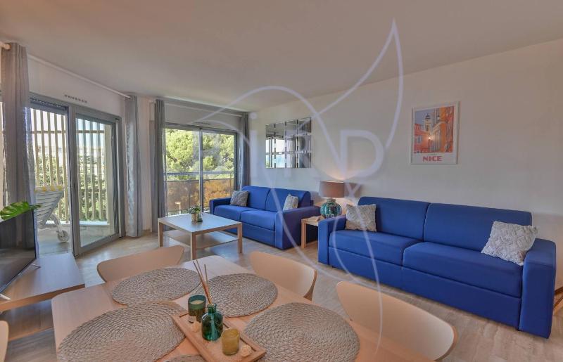 Vue Mer et Esterel Cannes just next to the beach - image 6