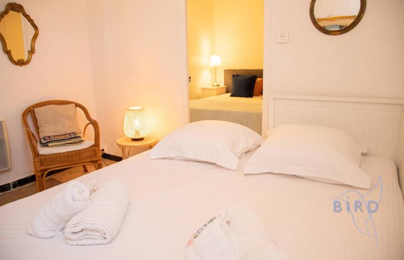 Beautiful authentic apartment in the heart of old Antibes - image 5