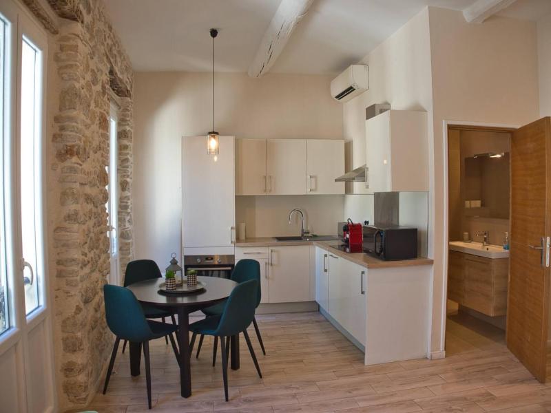 Bright 1BR in the Heart of Old Antibes Place Nationale - image 12