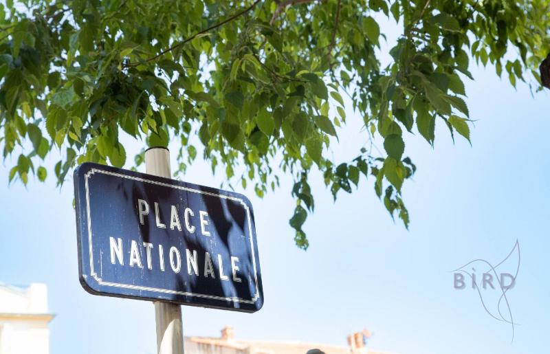 Bright 1BR in the Heart of Old Antibes Place Nationale - image 16