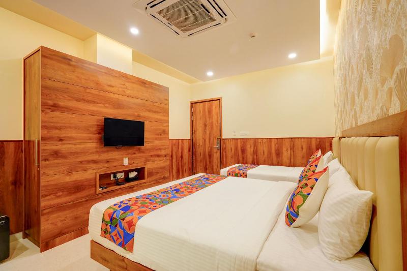 FabHotel Golden Stay I - image 9