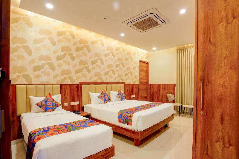 FabHotel Golden Stay I - image 3