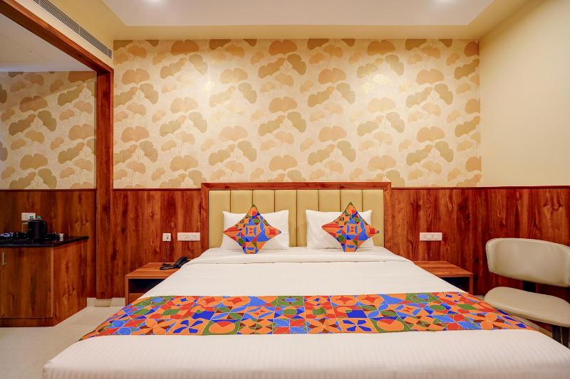 FabHotel Golden Stay I - image 11