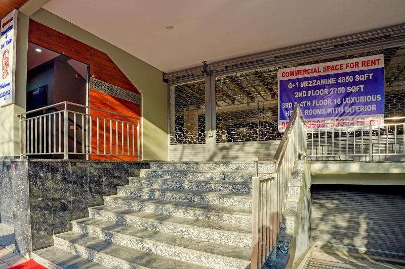 FabHotel Golden Stay I - image 6