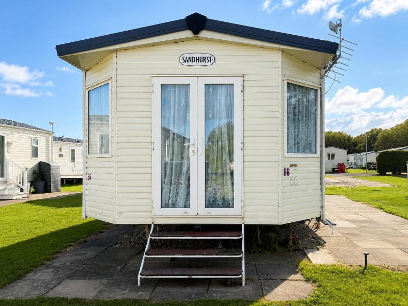 Lovely 8 Berth Caravan At Southview Skegness With Lake Views Ref 33066Cl - image 19