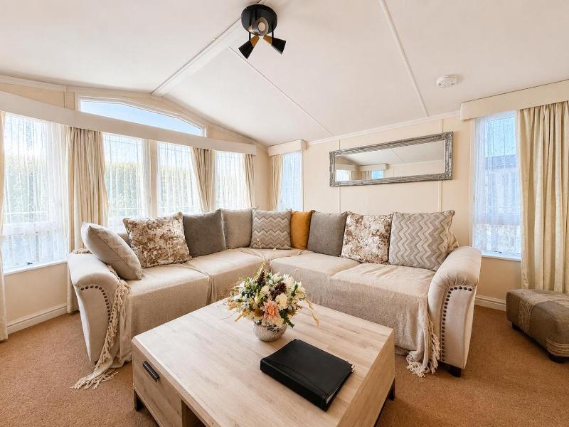 Lovely 4 Berth Caravan At Southview Holiday Park Ref 33001L - image 18