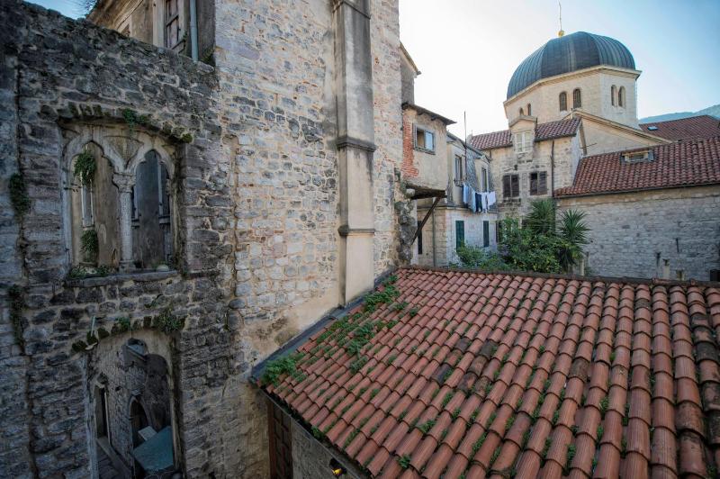 Deluxe Suite with Sea View image 4