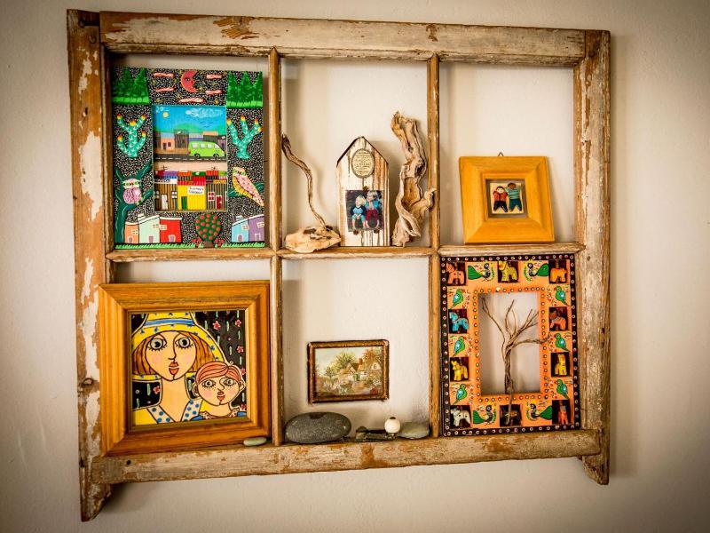 'Cardamom House' Enchanting Vacation Home 2 min from the Beach Sleeps 5 - image 13