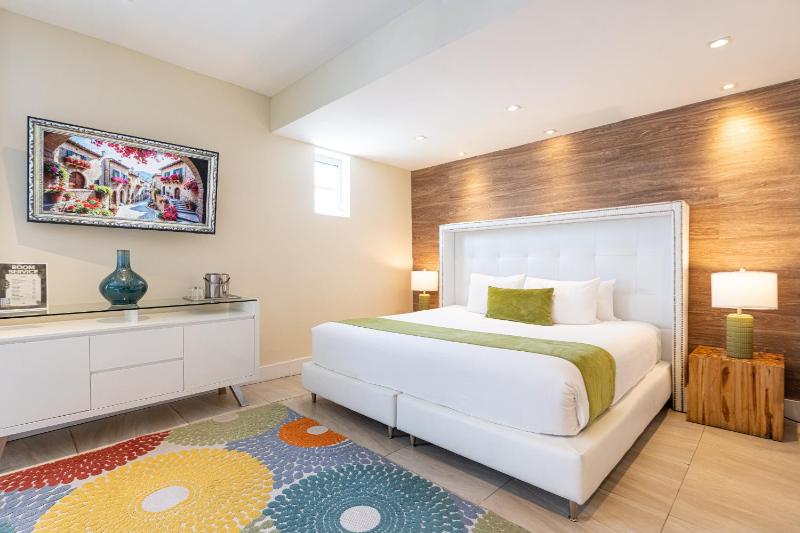 Chesterfield Hotel and Suites - image 32