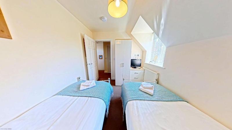 Bay Dream - Part of the The Bay Filey Holiday Village with pool gym and direct beach access pub restaurant tennis and meadows walks - image 50