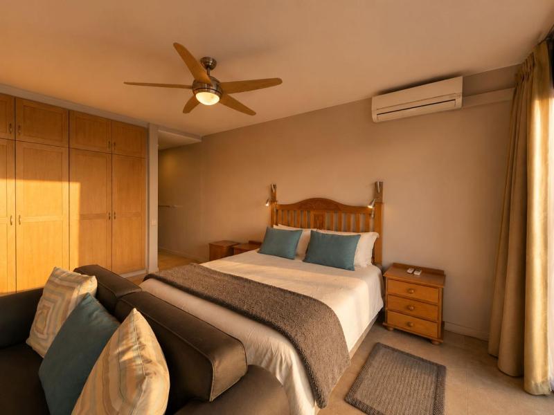 '24 Gordonia' Spacious Condo - Sleeps 7 Sea Front Easy Beach access - image 16