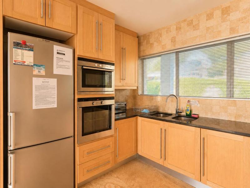 '24 Gordonia' Spacious Condo - Sleeps 7 Sea Front Easy Beach access - image 7