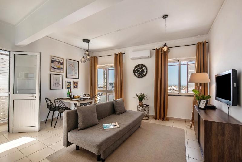 Blue Sky Apartment - image 24