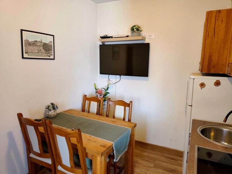 Apartment Lore - image 4