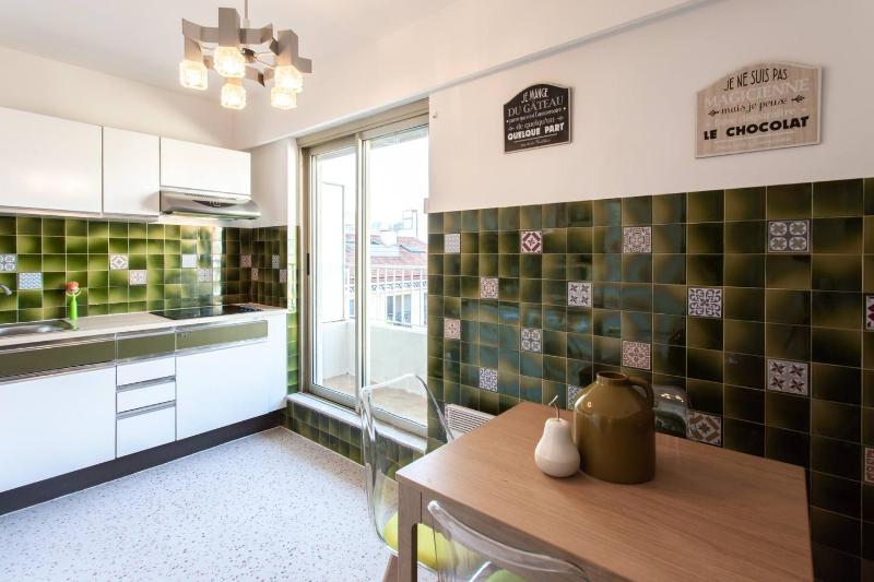 L15 Staywizus - Central suite 8 min walk sea - Parking Terrace AC - image 2