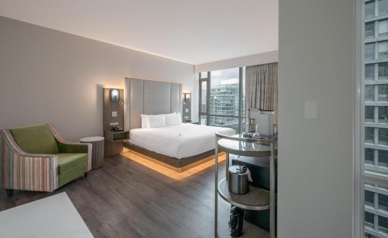 COAST COAL HARBOUR HOTEL by APA - image 3