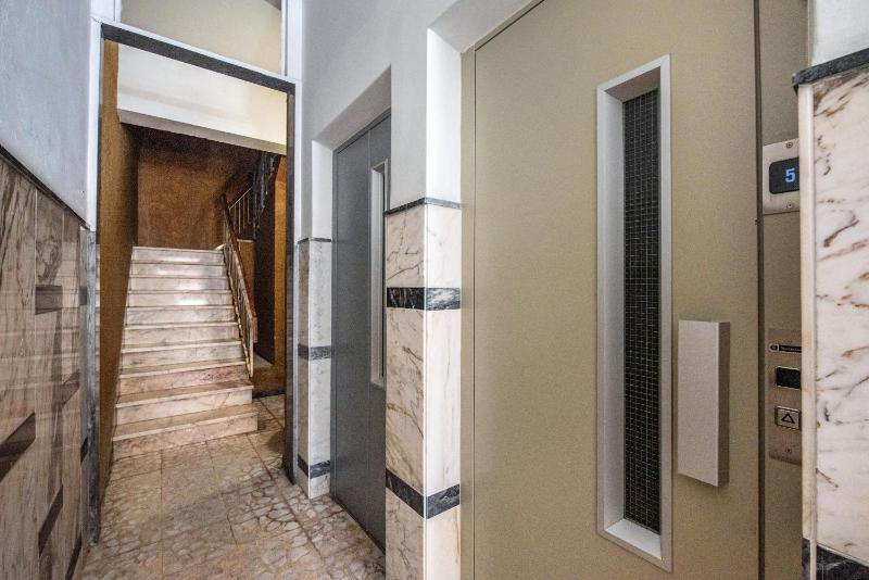 Blue Sky Apartment - image 26