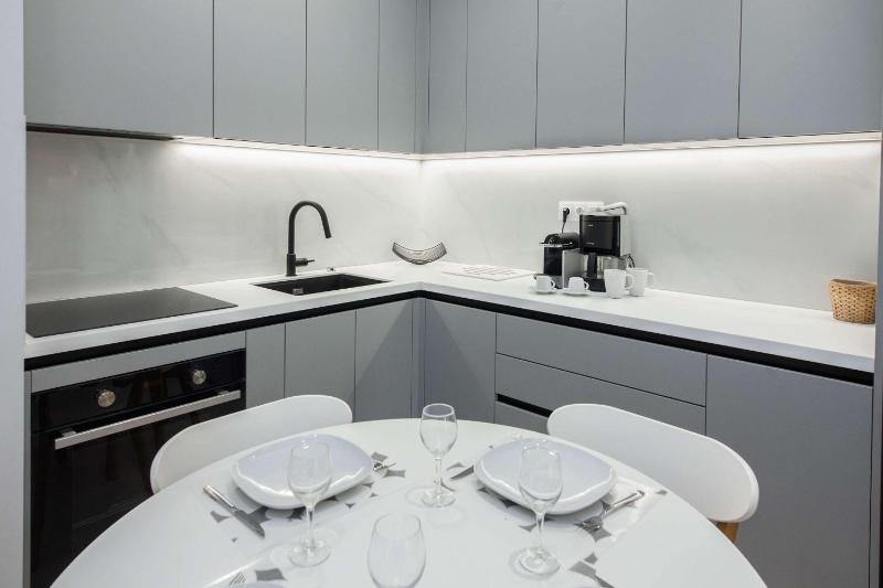 Exclusive 1 Bd Residence in Koukaki Athens - image 9