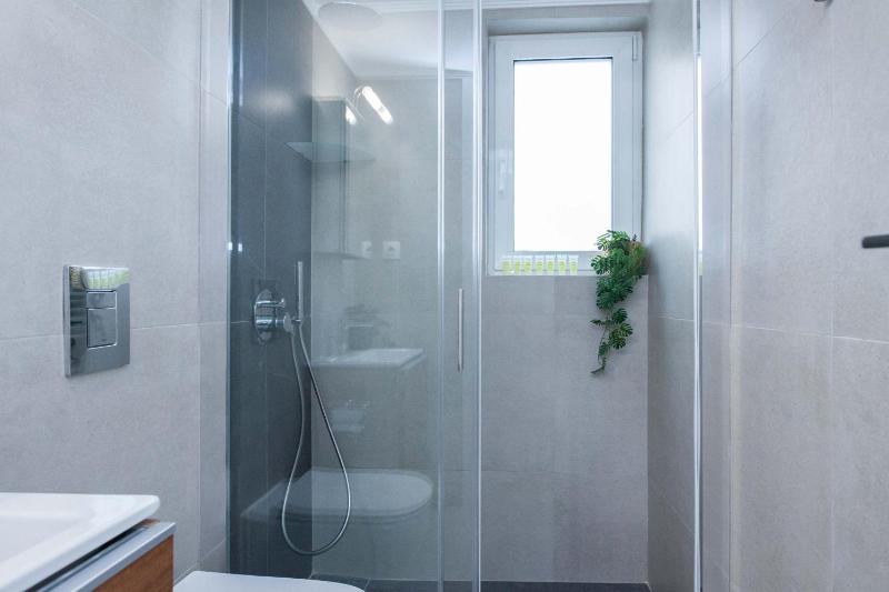 Exclusive 1 Bd Residence in Koukaki Athens - image 12