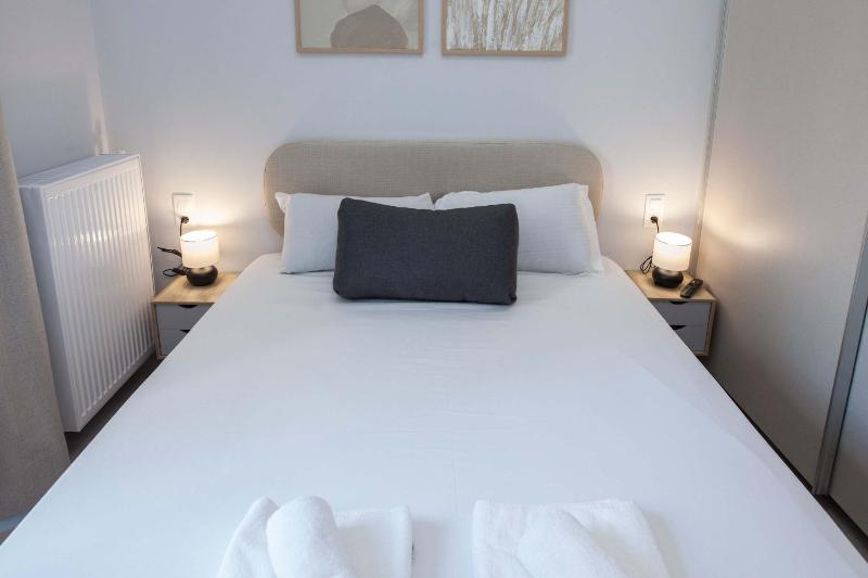 Exclusive 1 Bd Residence in Koukaki Athens - image 10