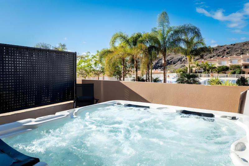 Townhouse Atlantic Luxury Stay - image 11
