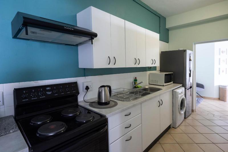 'Bikini Views' Private One Bedroom Suite for 2 with Sunny Veranda - image 16