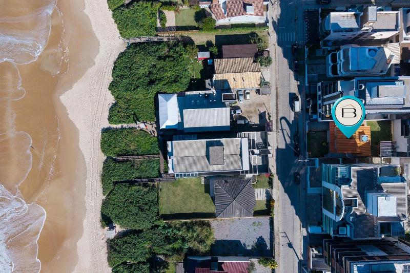 Casa para Temporada na Praia de Mariscal | 4 Quartos Jardim e Espaço Gourmet a Metros do Mar - image 48