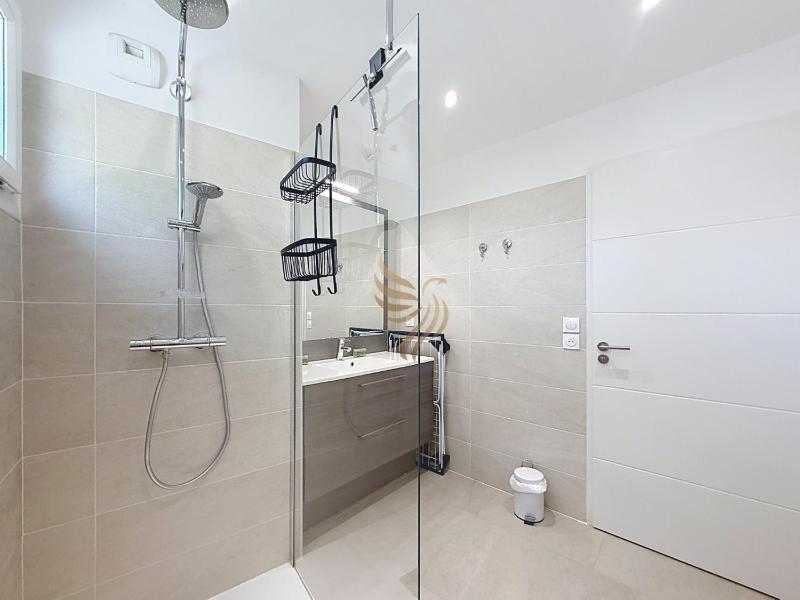 Instant Azur plage a pied clim garage - image 10