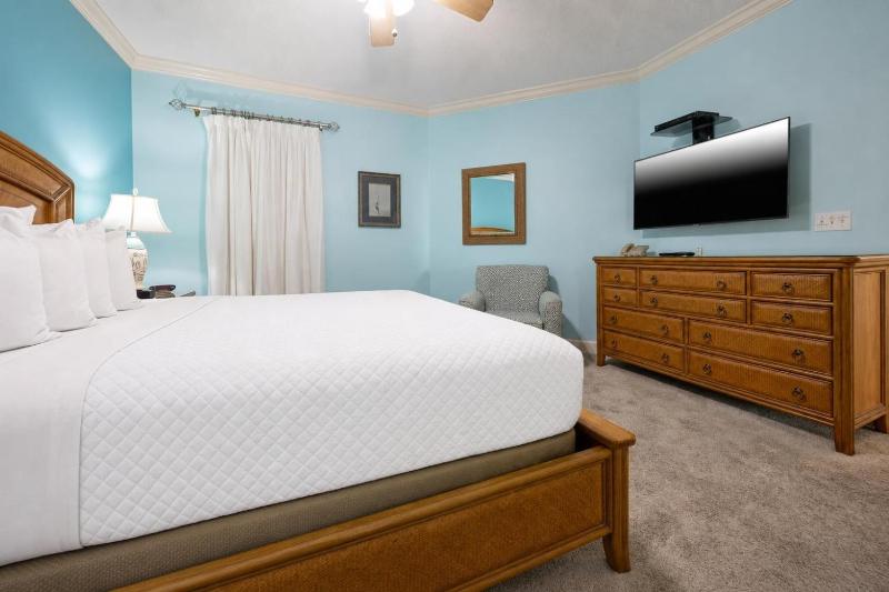 Phoenix IX 607 condo - image 40