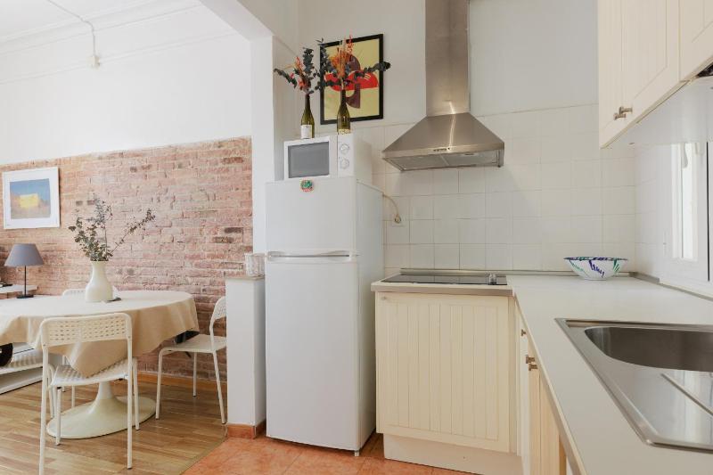 ApartEasy - Gracia Market 2bedroom with balcony - image 7