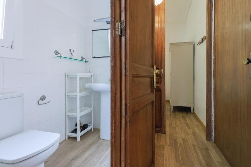 ApartEasy - Gracia Market 2bedroom with balcony - image 14